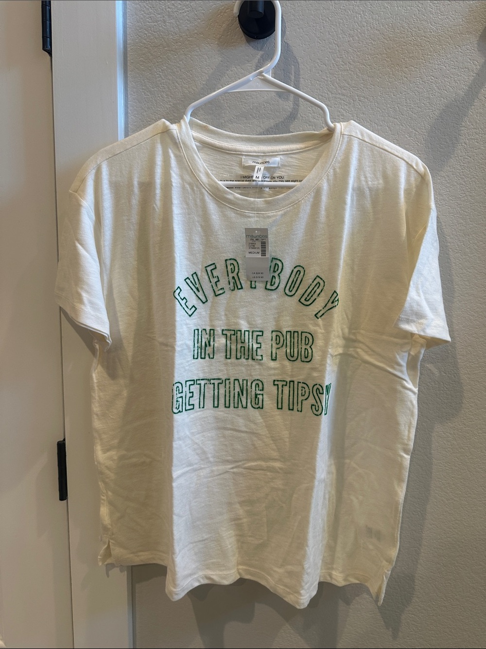 New White Graphic Tee - Everybody in the Pub Getting Tipsy St Patrick’s Day M